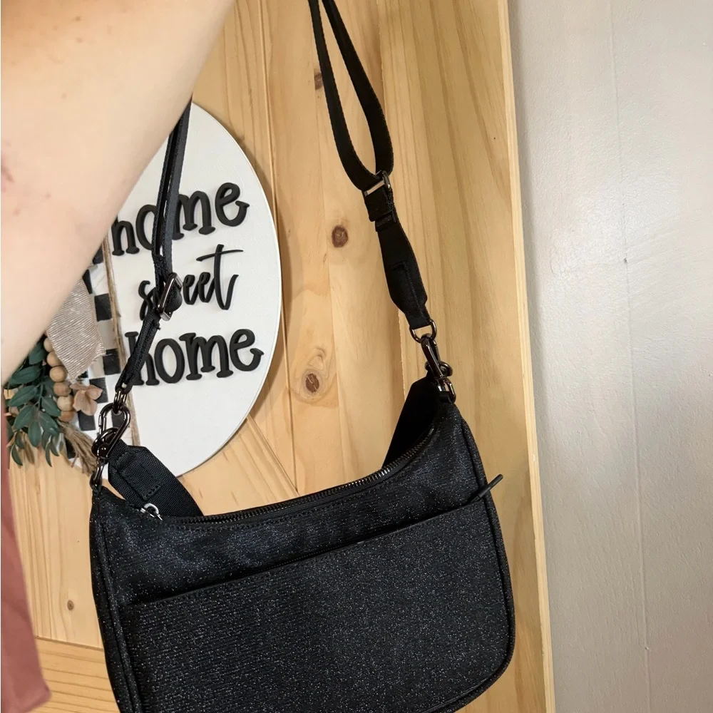 lululemon 3L black glitter crossbody/shoulder bag - Picture 2 of 7